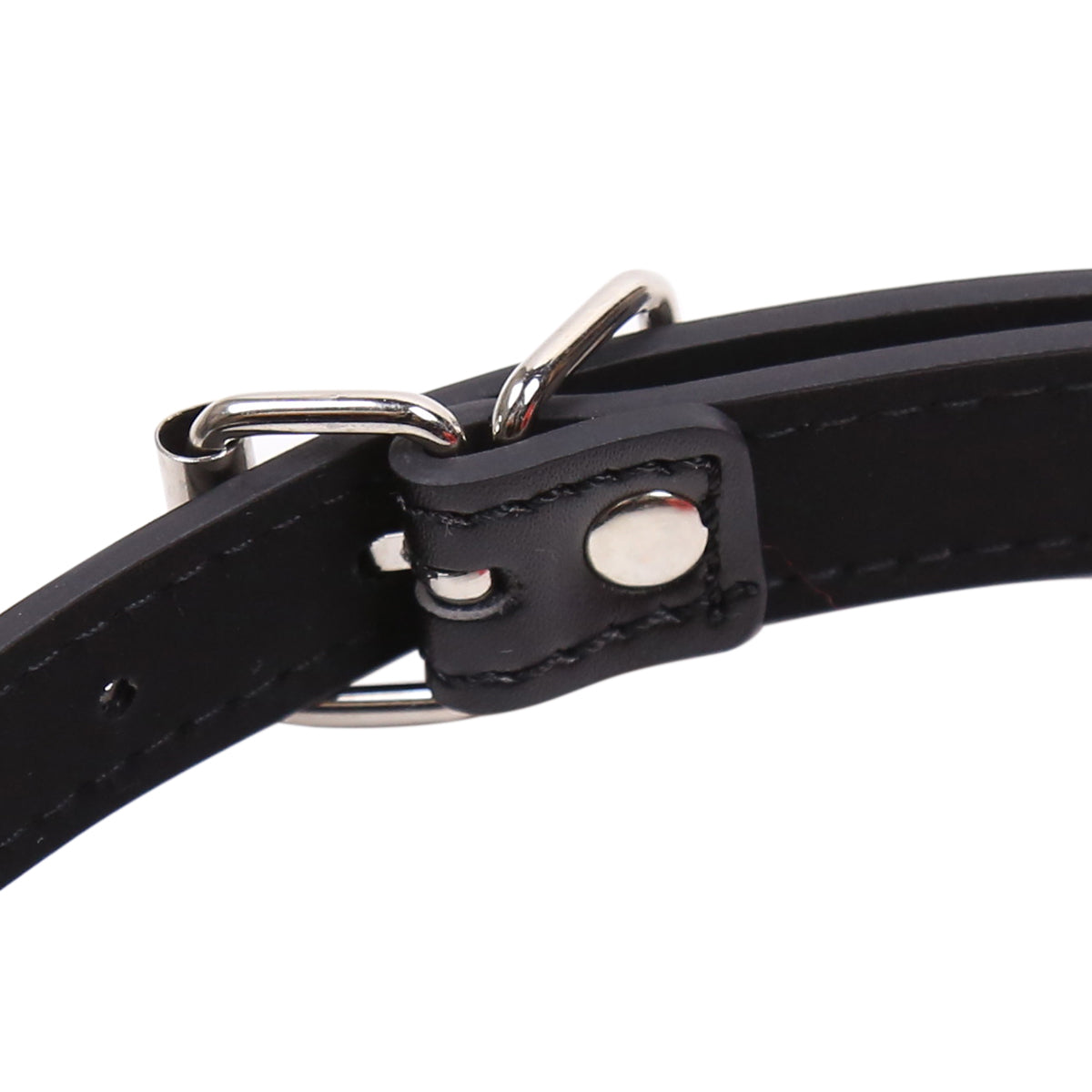 Elodie - Lippenknebel mit Pu Riemen